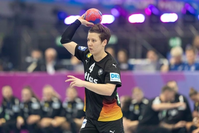 Handball-Aktionsfoto mit KI-Erkennungs-Overlay