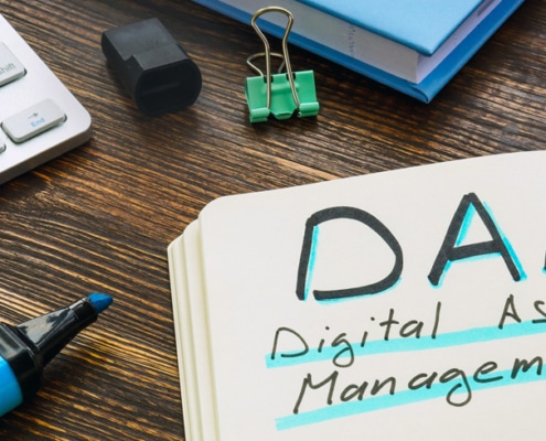Notizheft mit Schriftzug DAM - Digital Asset Management